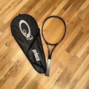 PRINCE O3 HYBRID SHARK 110 OVERSIZE TENNIS RACQUET (4 1/2) And Case.  EXCELLENT‎